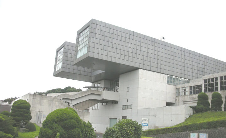 arata-isozaki3