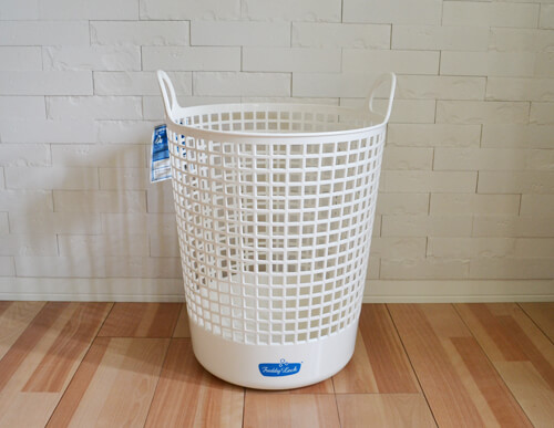 freddy-leck-sein-wasch-salon-laundry-basket