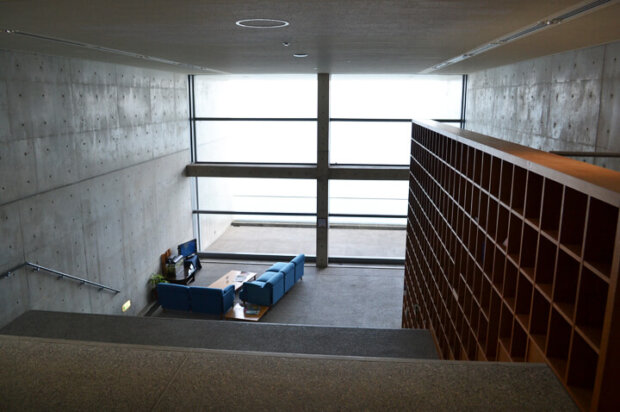 淡路島の高低差のある高台に建てられた安藤忠雄設計の絶景ホテル「TOTOシーウィンド淡路」