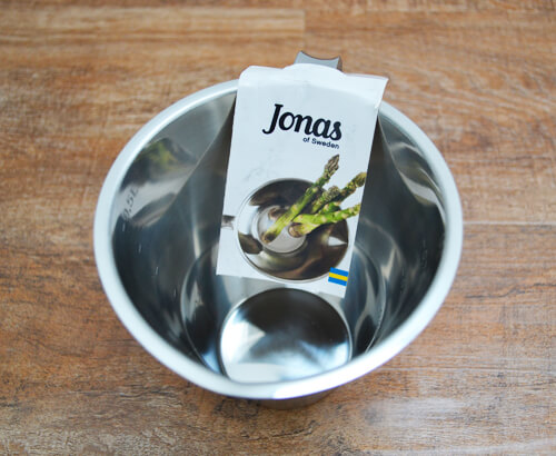 jonas-measuring-jug