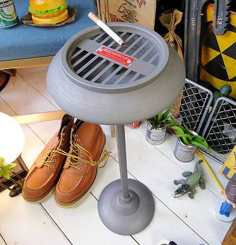 おしゃれなスタンド灰皿3