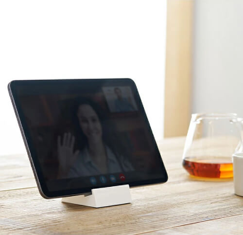 おしゃれなタブレットスタンド・iPadスタンド12選。かわいいデザインや木製もおすすめ
