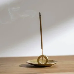 おしゃれなお香立てのおすすめ18選。かわいいデザインからシンプル・かっこいいお香立てまで