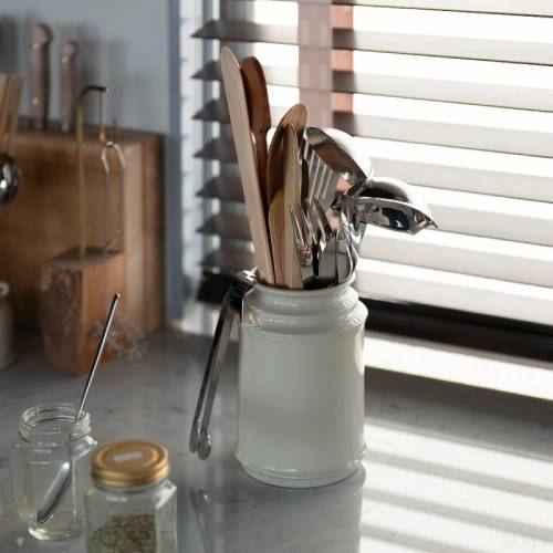 おしゃれなキッチンツールスタンド1